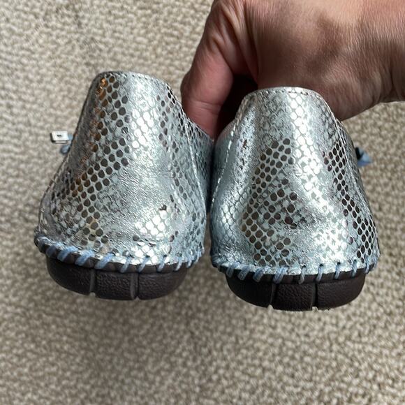 PHANY Metallic Blue Silver Leather Flats Shoes Loafers Womens EU 37 / US 6.5 - Picture 9 of 13